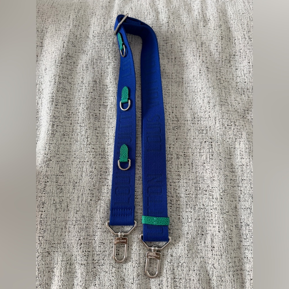 LV Adjustable Bandouliere Strap